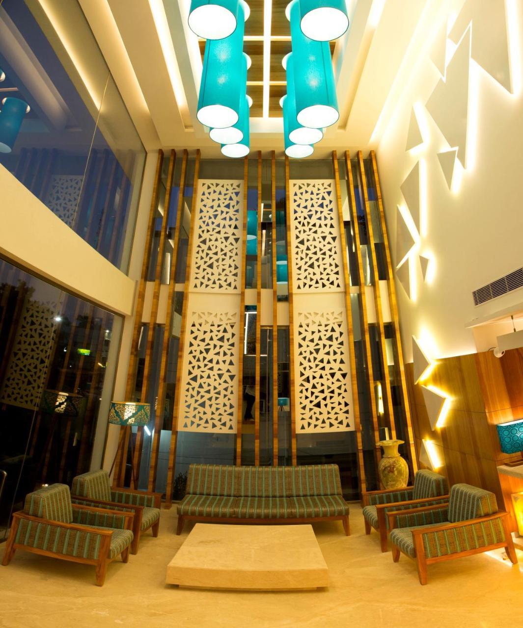Kvm Hotels Srirangam Tiruchirappalli Exterior foto