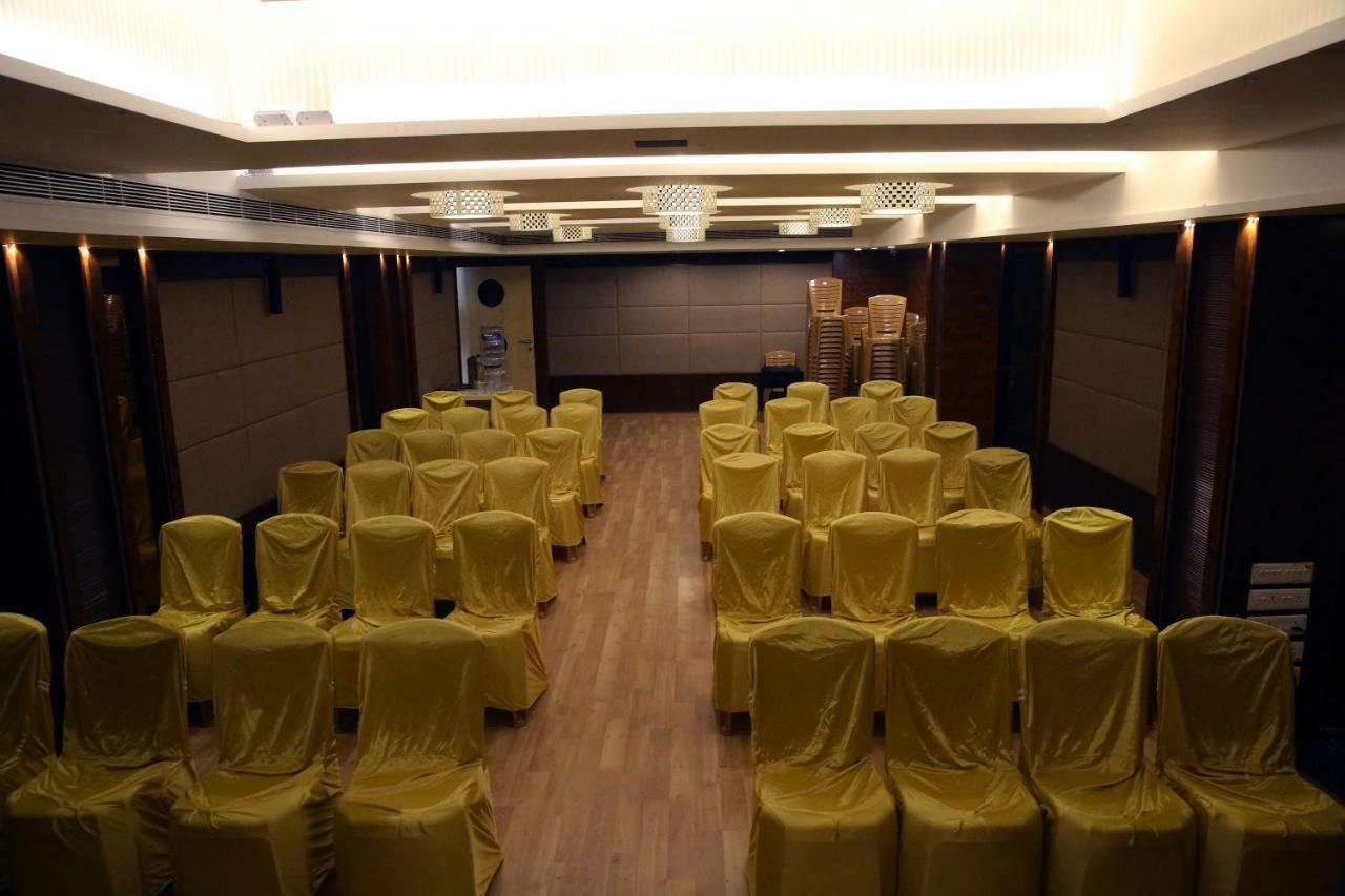 Kvm Hotels Srirangam Tiruchirappalli Exterior foto